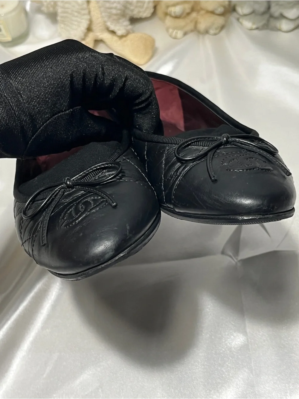 CHANEL Black Quilted Leather CC Logo Ballet Flats